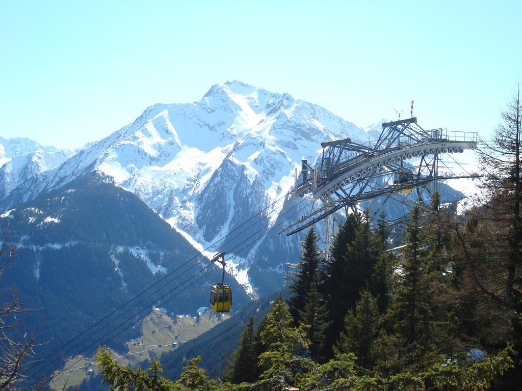 Appartements Rieser - Im Herzen Von Mayrhofen - Sonniger Balkon - 3 Schlafzimmer Exterior foto